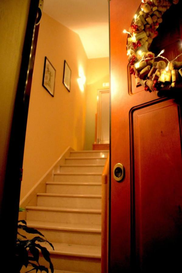 The Holiday House Hotel ซานเตราโม อิน คอลเล ภายนอก รูปภาพ